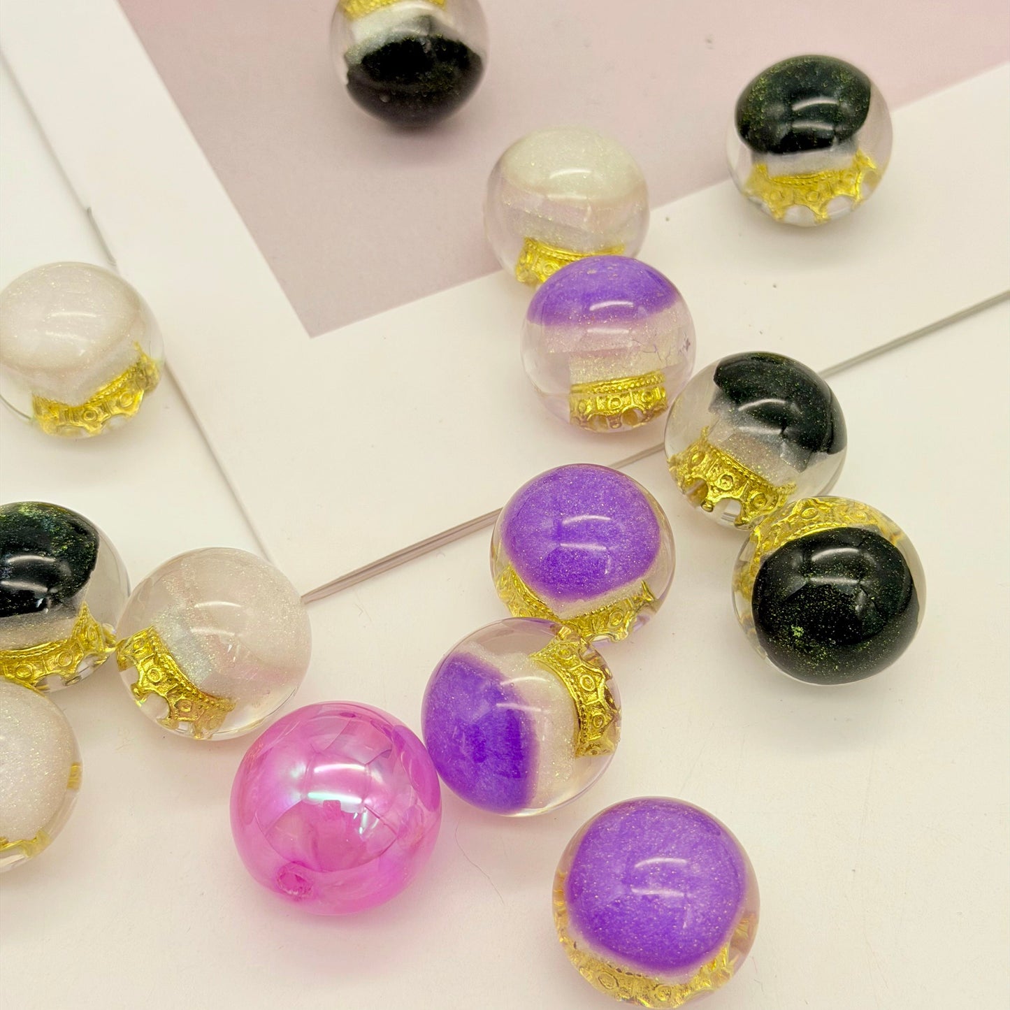 [開封]NEW.上質レジンビーズ 16/20/24mm 通し穴・片穴混在