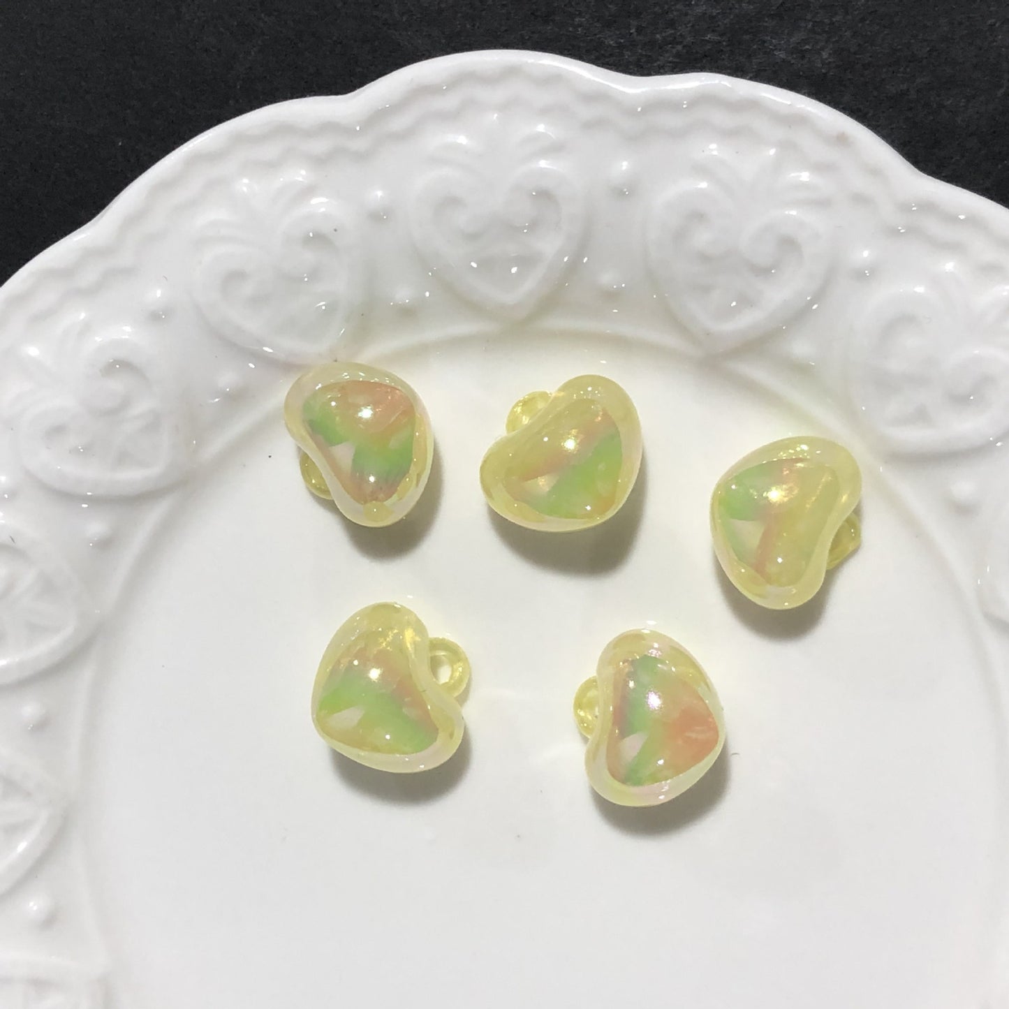 [開封] NEW.ハート型吊り穴付きパーツ 全 9 色 DIY 手芸装飾素材