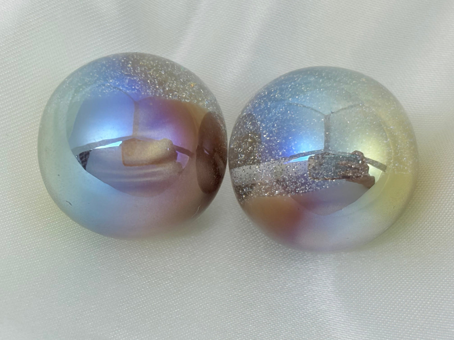 [開封]NEW.上質レジンビーズ 16/20/24mm 通し穴・片穴混在